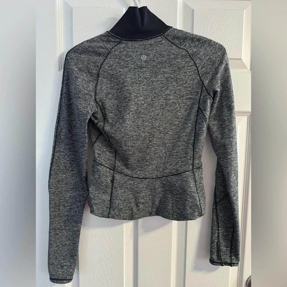 Lululemon Athletica Black Heathered Cropped Sweatshirt - Picture 4 of 7